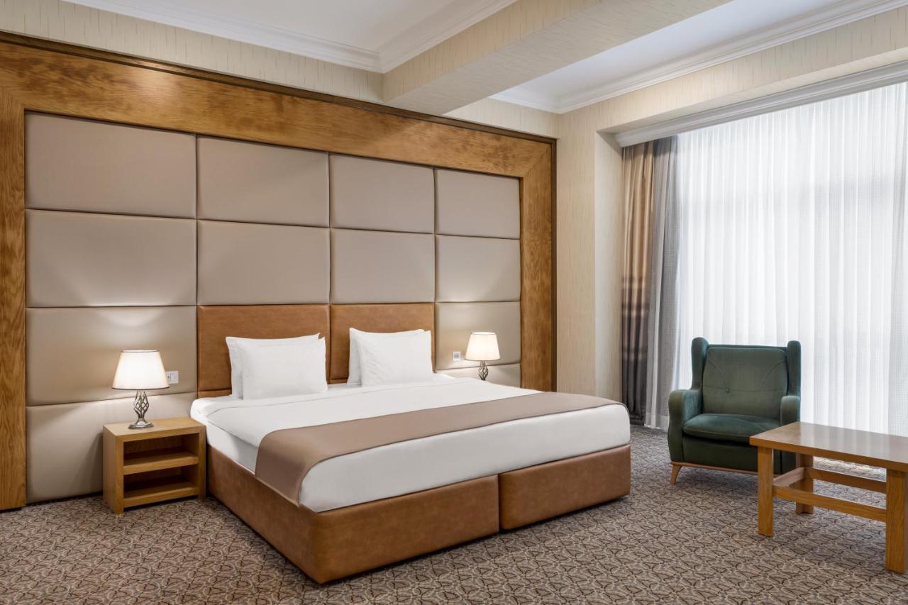 Wyndham Baku Hotel Ngoại thất bức ảnh